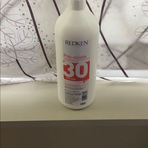 Pro-oxide vol 30 Developer